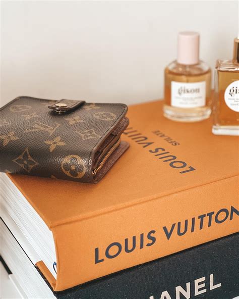 louis vuitton defect policy|louis vuitton repairs cost.